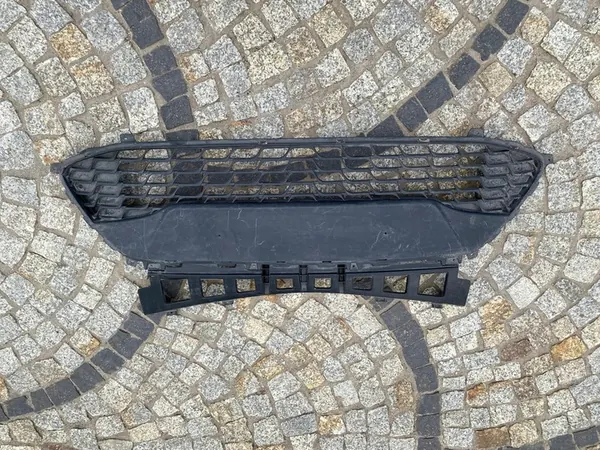 Grille avant HYUNDAI I30 86561-2R500 OEM image 2