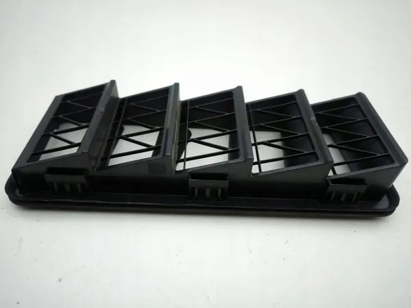 Grille de ventilation arrière Jaguar XE 2017 OEM DPLA280B62A image 3