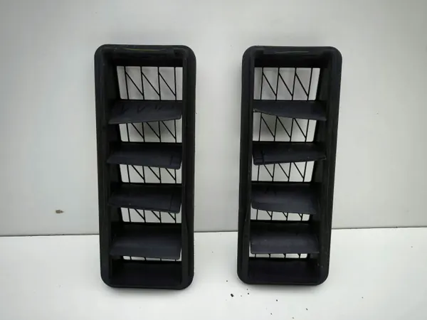 Grille de ventilation arrière Jaguar XE 2017 OEM DPLA280B62A image 4