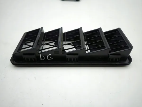 Grille de ventilation arrière Jaguar XE 2017 OEM DPLA280B62A image 6