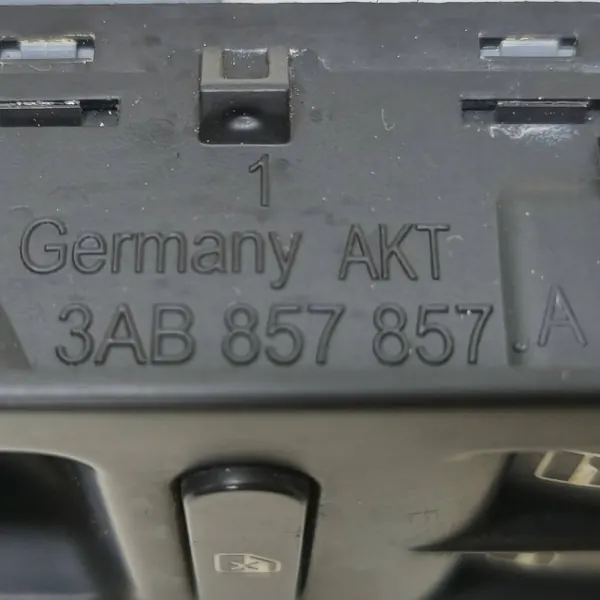 Schaltermontagerahmen Volkswagen OE 3AB857857A image 9