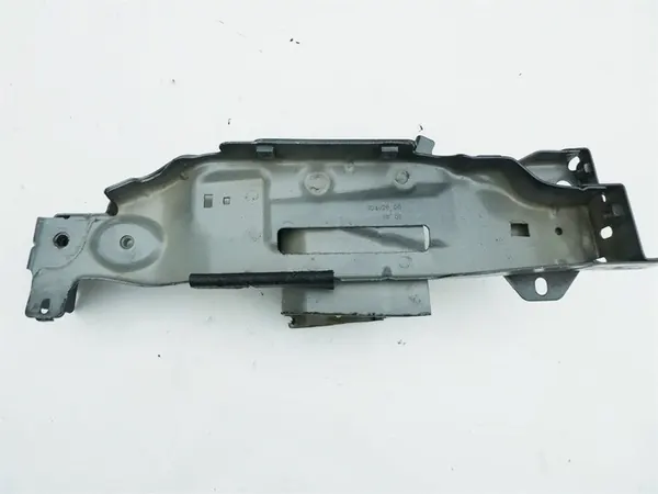 Section longitudinale avant droite Peugeot 308 2007-2013 OEM image 1