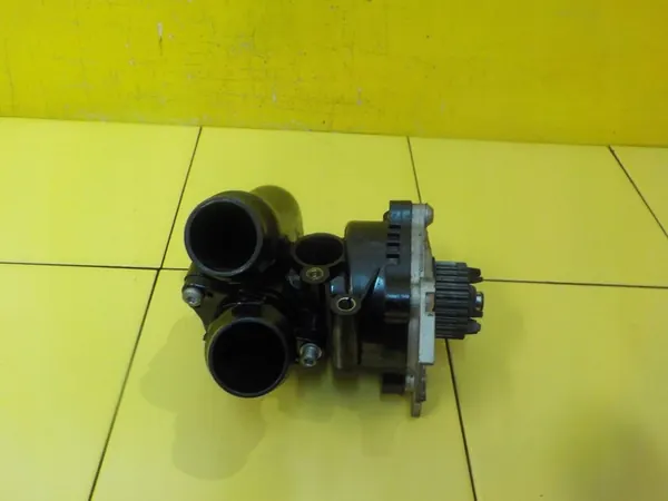 Vattenpump A3 8P 1.8 TFSI 160HK 06H121026N image 3