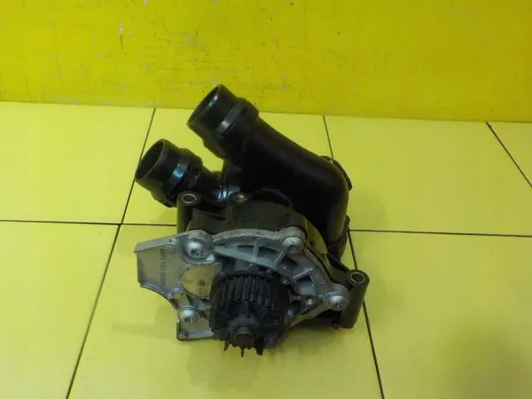 Vattenpump A3 8P 1.8 TFSI 160HK 06H121026N image 4