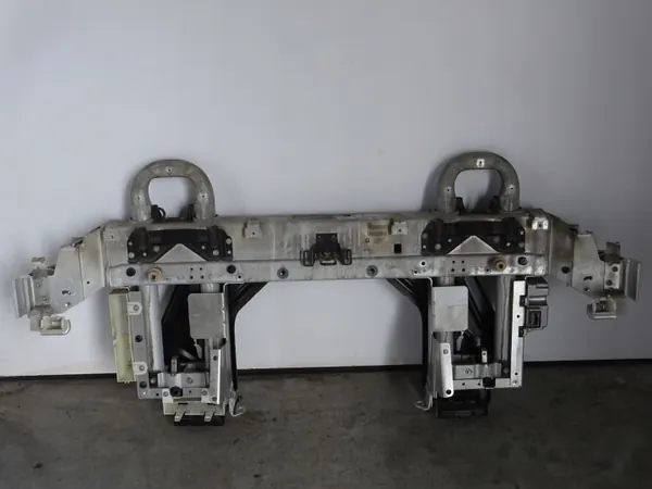 Huvudstödssäkerhetsstag OEM 13228-10 BMW 3-serie E92 image 2