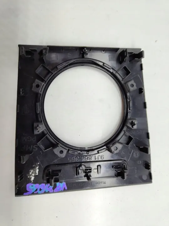 Porsche Taycan Suporte de copo OEM 9J1864365 image 4