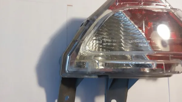 Linker achter mistlamp OEM 81490-42060 Toyota RAV4 IV image 3