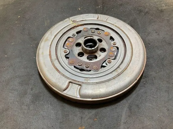 Pignon Audi OE OEM 986000 pour A3 Limousine 1.4L image 2