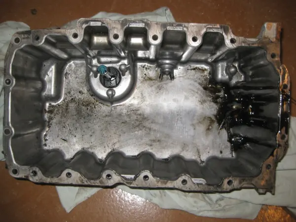 VW Oliepan OEM 04L103603F voor Transporter T6 2.0 TDI image 4