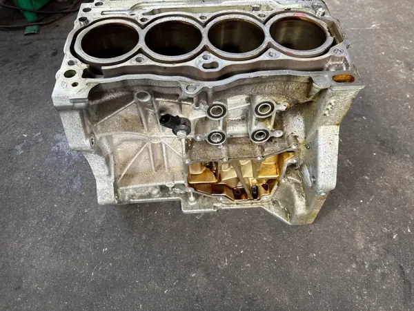 Bloc Moteur Audi OEM 04E103023CB pour A3 8V 1.4 image 5