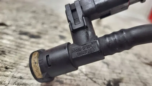 Kraftstoffleitung VOLVO V50 1.6L Diesel 2012 image 7