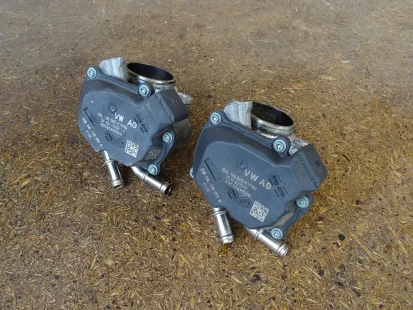 Corpo de borboleta AUDI A3 8V GOLF VII LEON III 2.0 TDI 04L128063H image 5