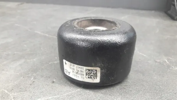 OEM 8660052 Taka-akselin Stabilointituki BMW 5 G30/G31 image 5