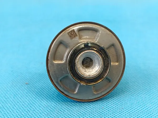 Inyector AdBlue OEM 05L131113R para Skoda Superb 3 image 3