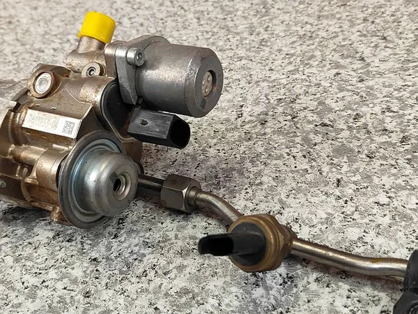 Brandstofinjectiepomp 7613933 BMW N53 N54 N55 2.5i 3.0i image 4