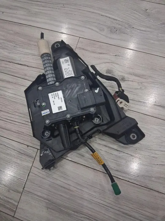 Frein à main électrique OEM 9673081780 pour Citroen C4 Picasso image 3