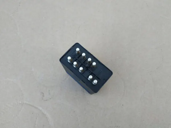 Relais de pompe à carburant OEM 0035451905 Mercedes W124/W201 image 3