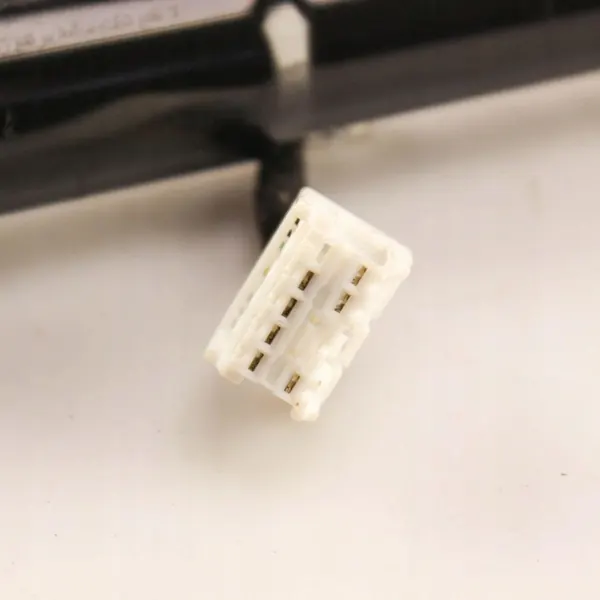 Nissan X-Trail T32 2016 Vänster Baklucka Dämpare OEM image 4