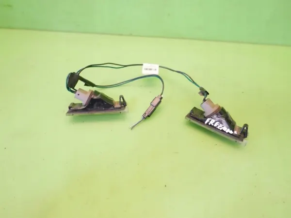 Fiat OE registreringsskyltsljus OEM 11-15 image 5