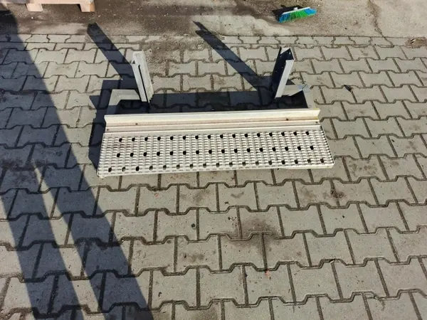 Iveco OE Step for Daily 06-14 Van - Used Condition image 2