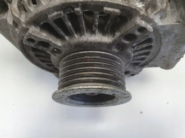 Mini One R50 R53 1.6 16V Vaihtovirtageneraattori OEM 7515029 image 4