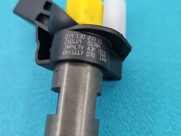 Iniettore Audi A6 C7 3.0 TDI 0445117070 059130277EL image 2
