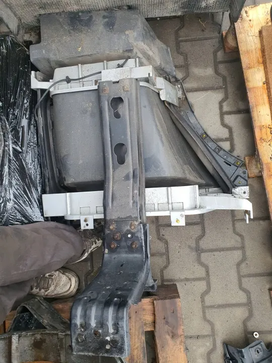 Volvo FH4 Trittstufe mit Halterungen OEM 82142327,82174599 image 3