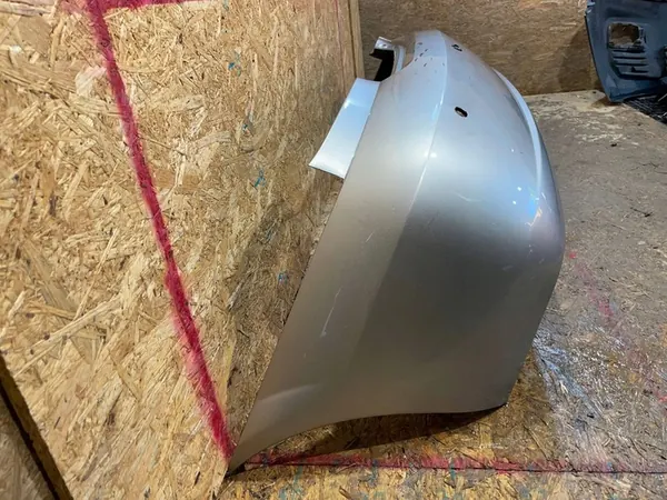 Paraurti posteriore Nissan Almera II N16 03-08 image 2