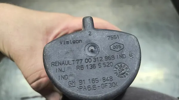 Cinzeiro Renault Trafic II OEM 7700312969 - Usado image 3