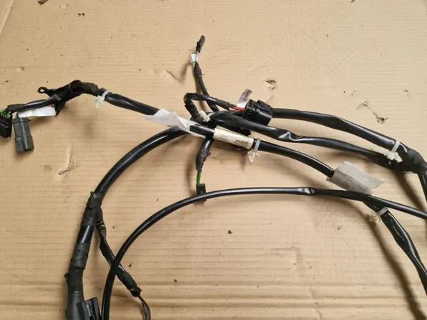 Iveco S-WAY Oikea Ovisähkökaapeli OEM 5802574939 image 4