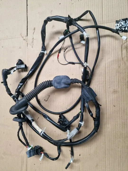 Iveco S-WAY Oikea Ovisähkökaapeli OEM 5802574939 image 7