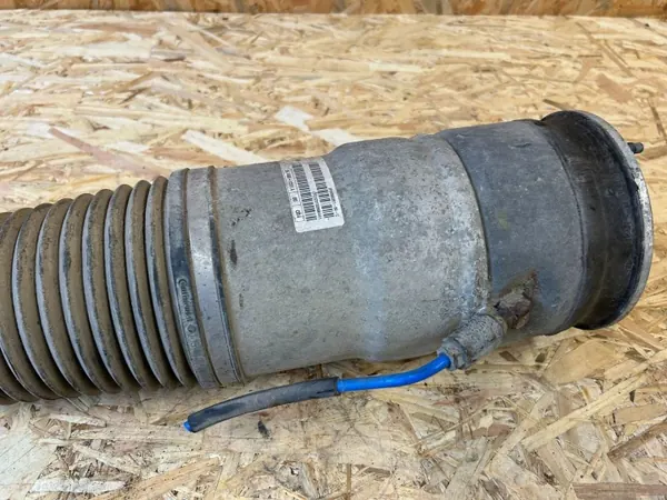Tesla OEM 600635100C Fram höger luftfjädringsstötdämpare image 7