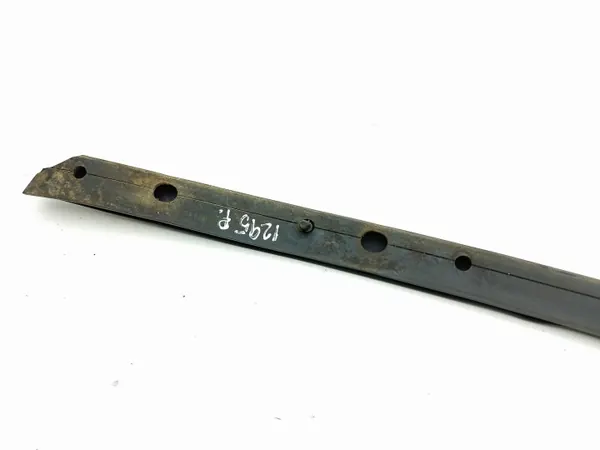 Joint de capot Maserati Quattroporte 2005 OEM AMD205171 image 5