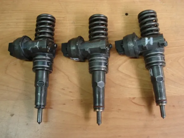 VW Touareg Audi 5.0 TDI Injector 07Z130073H image 2