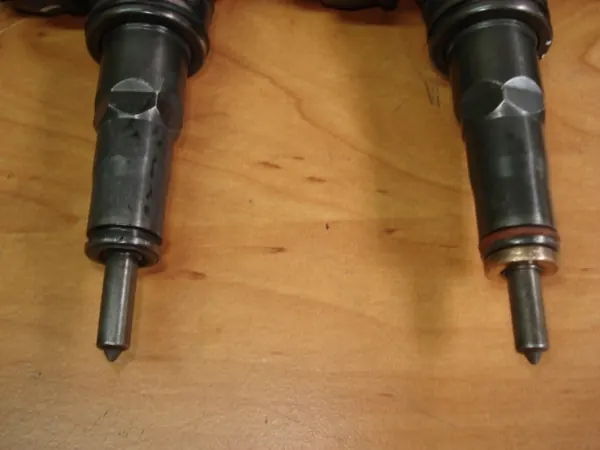 VW Touareg Audi 5.0 TDI Injector 07Z130073H image 6