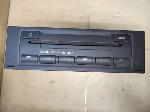 Gebruikte CD-wisselaar OEM 8E0035111D Audi A4 B6 image 2