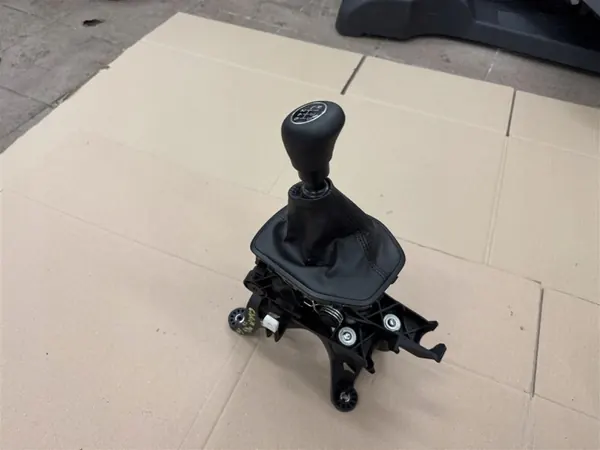 Pomo de mudanças OEM R2XE-7C453-CAB Ford Courier image 2