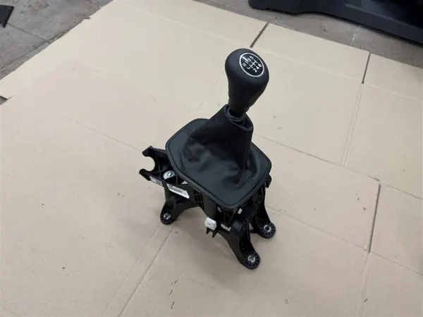 Pomo de mudanças OEM R2XE-7C453-CAB Ford Courier image 5