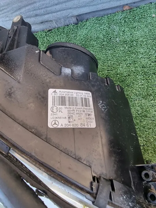 MERCEDES W204 C-KLASSE VOORLICHTEN A2048208461 A2048208361 image 4