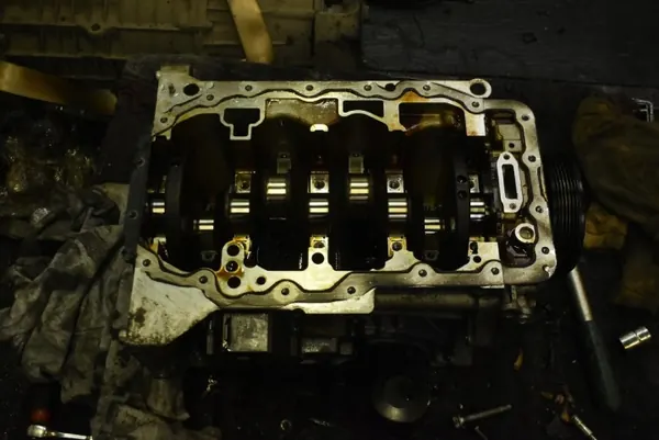 Motorblock nedre del 05G103023G för Skoda Octavia 1.5 TSI image 9