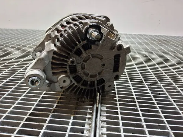 Nissan Elgrand 2004 Vaihtovirtageneraattori image 5