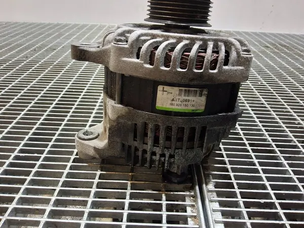 Nissan Elgrand 2004 Vaihtovirtageneraattori image 8