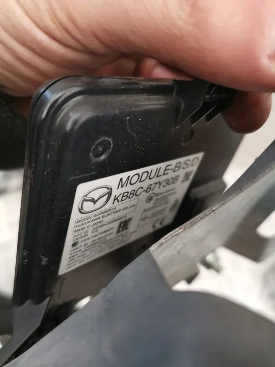 MAZDA CX5 II 2017 Takana Oikea Radar Anturi KB8C-67Y30B image 3