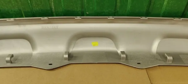 Renault Captur Lift 17 Bakre Stötfångare Spoiler image 9