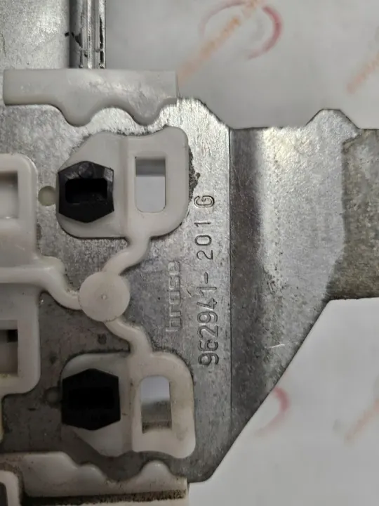 OEM 9682808880 Moteur élévateur droit avant image 8