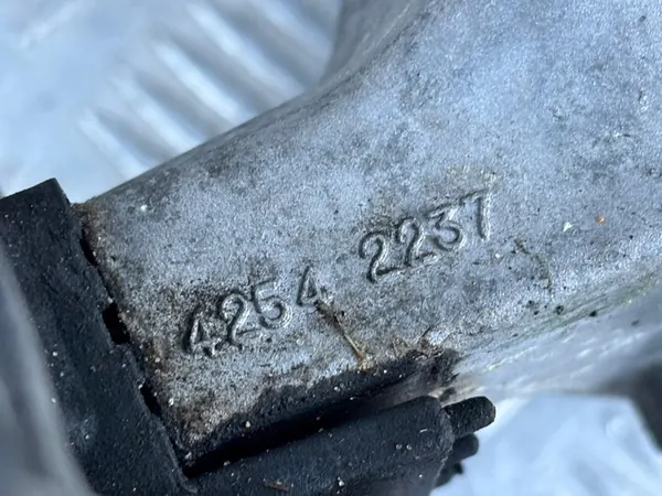 OPEL AMPERA Moottorin Kiinnike Vasen Oikea Sähkö 42542238 image 6