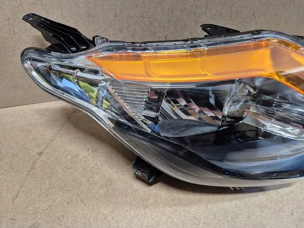 Faros derecho Mitsubishi L200 Europa 8301C730 image 2