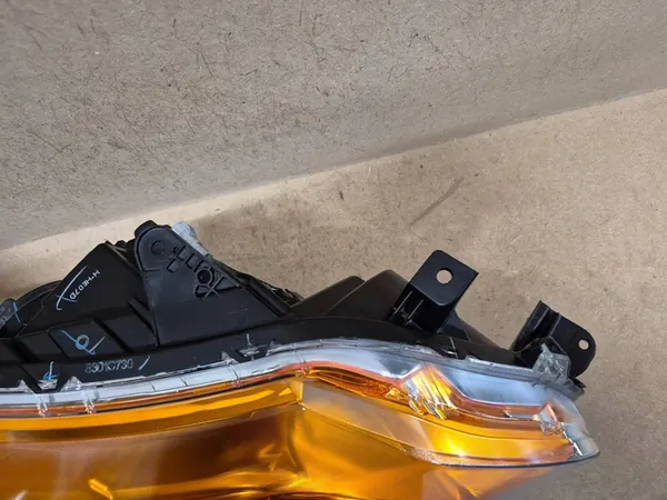 Faros derecho Mitsubishi L200 Europa 8301C730 image 6