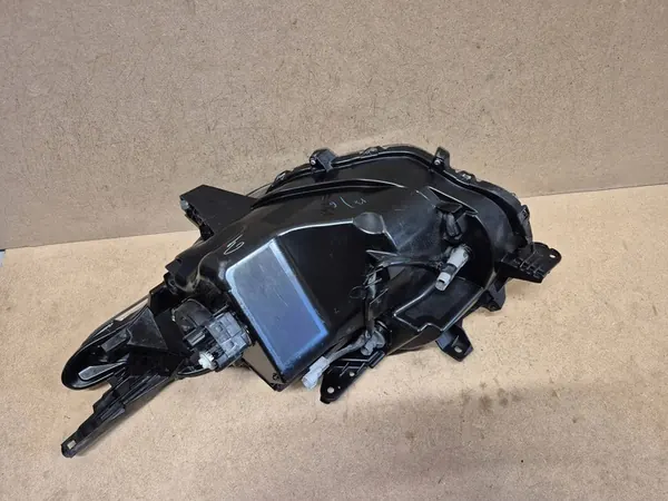 Faros derecho Mitsubishi L200 Europa 8301C730 image 9