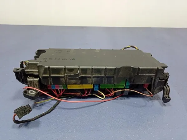 Caja de Fusibles Mercedes OEM A2465400040 - Usado image 3